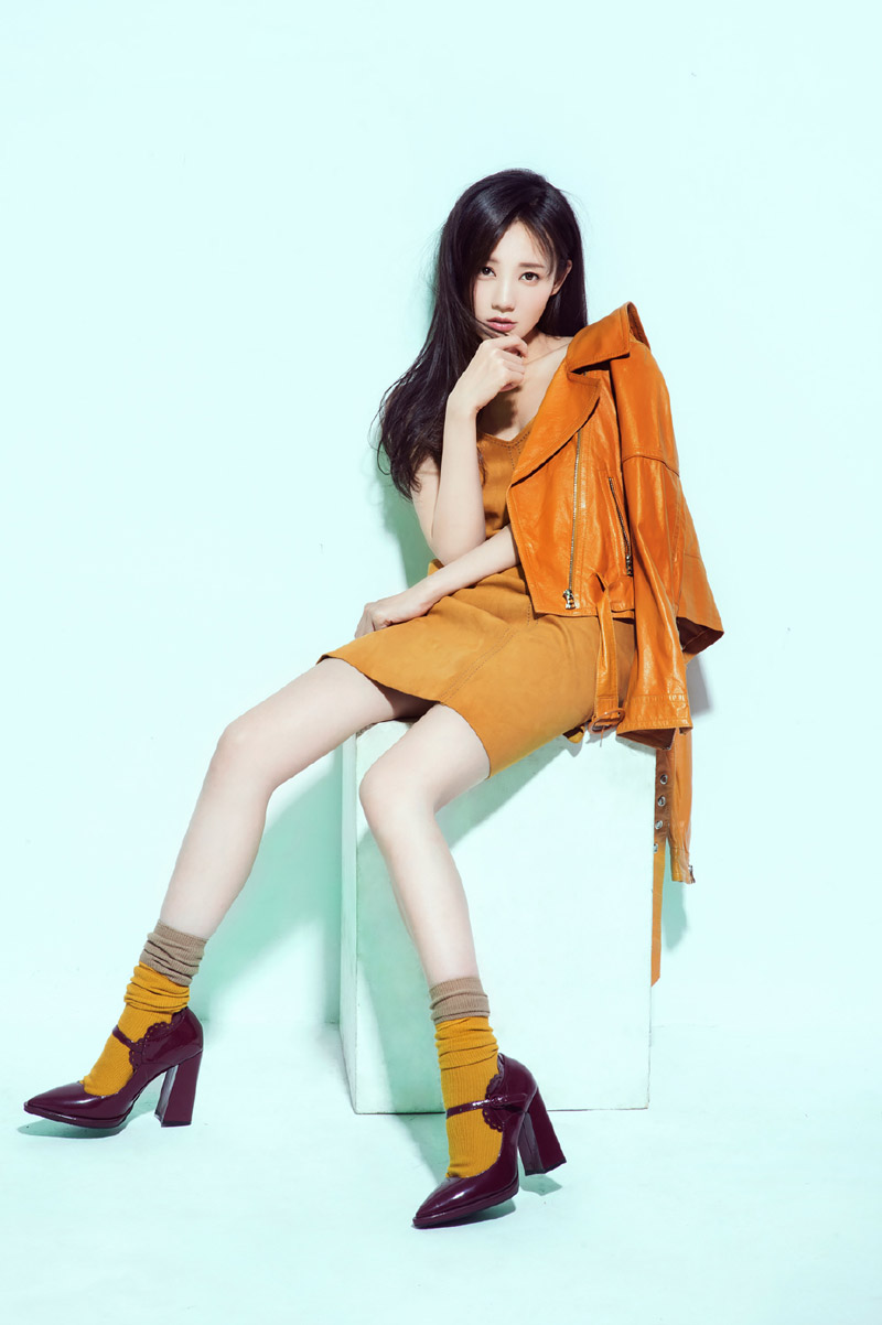 高清中国内地山东济南女演员李一桐Q清纯小公主白裙明星美女写真图片图片