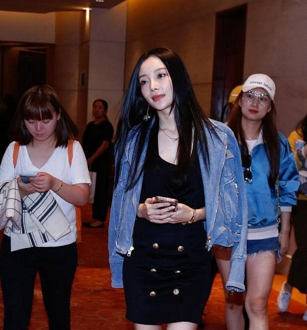 李小璐绝美靓丽写真惹火撩人图片