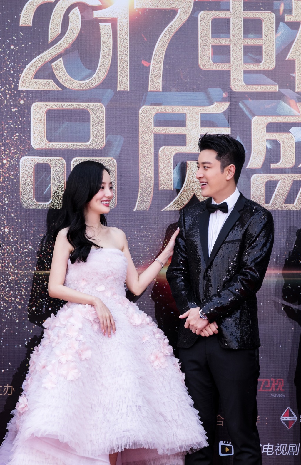 李小璐甜馨图片 李小璐甜馨温暖养眼写真图片
