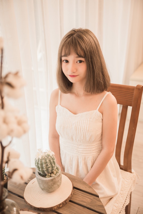 冷月yuer性感美女白色婚纱写真图片图片