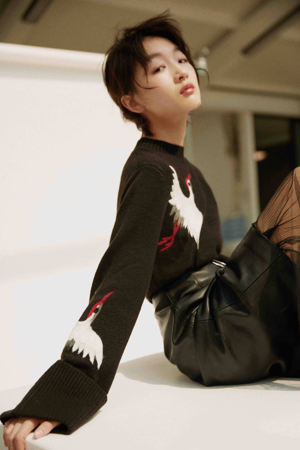 高清中国内地影视河北省石家庄女演员周冬雨百变造型时尚杂志写真图片壁纸图片