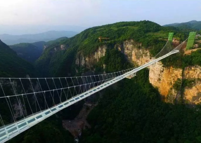 高清美景湖北恩施鹤峰屏山峡谷河水清澈见底图片图片