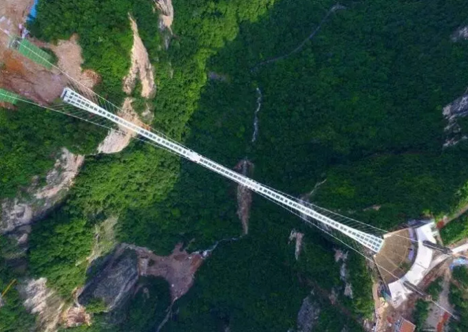 高清美景湖北恩施鹤峰屏山峡谷河水清澈见底图片图片