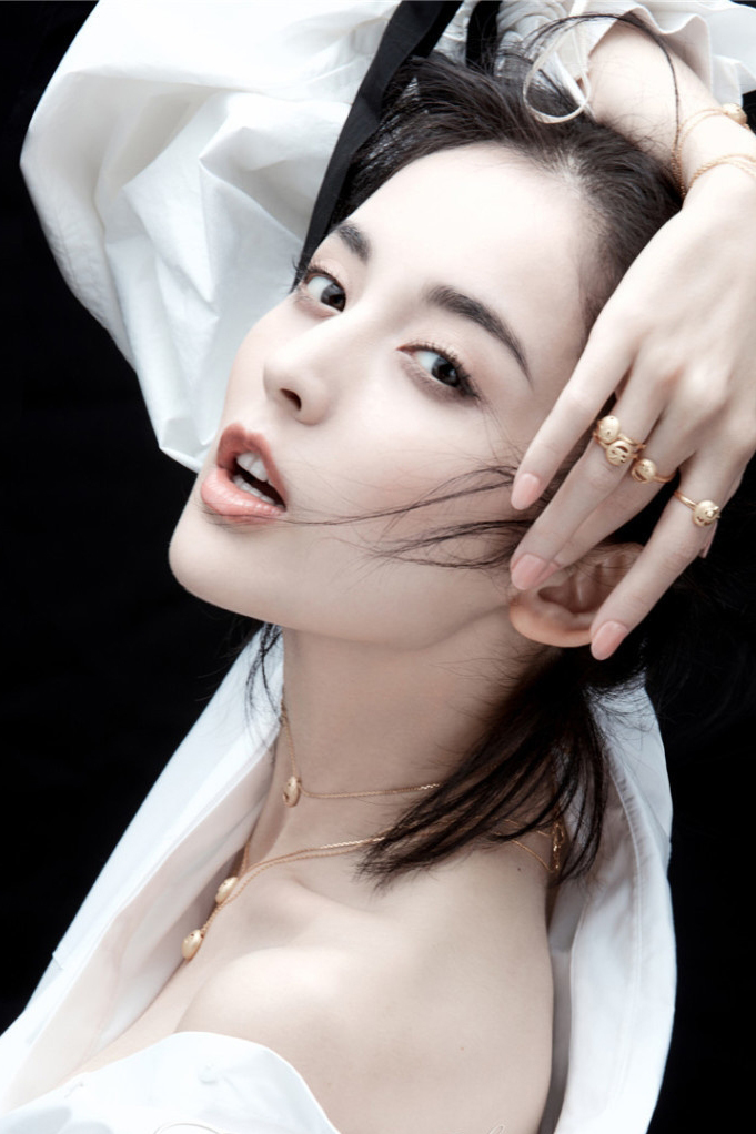 中国内地新疆乌鲁木齐市影视女演员古力娜扎甜美写真手机壁纸图片 中国内地新疆乌鲁木齐市影视女演员古力娜扎甜美写真手机壁纸图片