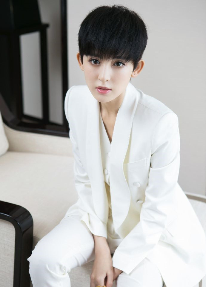 中国内地新疆乌鲁木齐市影视女演员古力娜扎甜美写真桌面壁纸图片 中国内地新疆乌鲁木齐市影视女演员古力娜扎甜美写真桌面壁纸图片