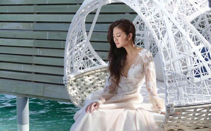 米兰达可儿婚纱照图片图片
