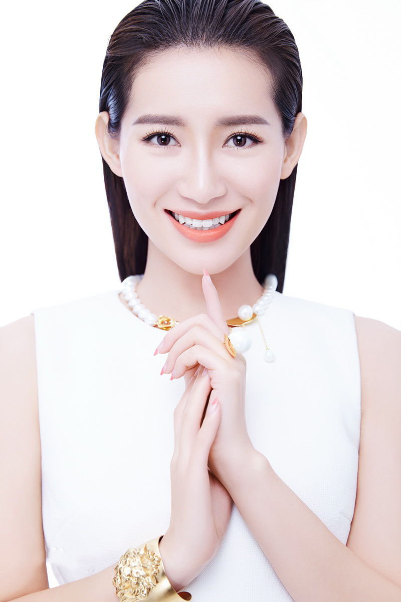 高清湖南衡阳美女气质美女苏青白色系珠宝写真图片图片