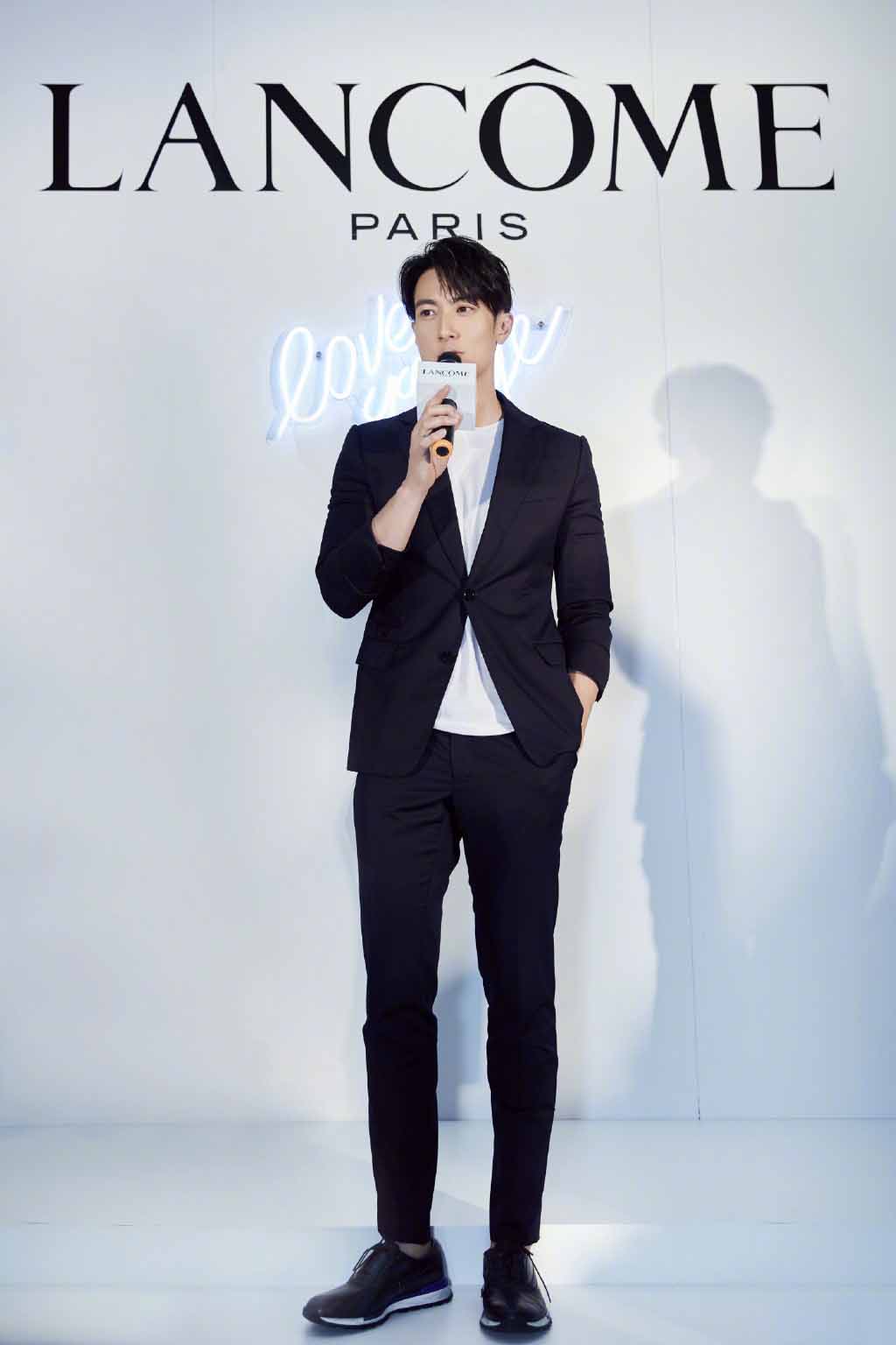 吴尊最新杂志魅力写真帅气图片图片
