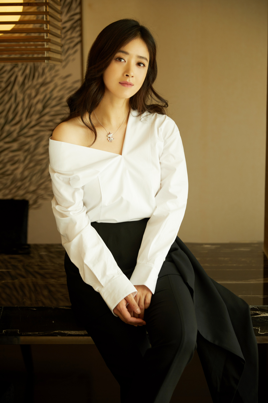 高清内地祖籍湖南益阳女演员华妃蒋欣诠释性感中的小清新时尚唯美写真图片