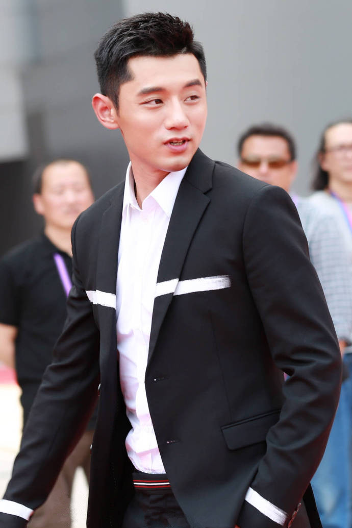 中国男子乒乓球队运动张继科中国乒乓球运动员图片图片