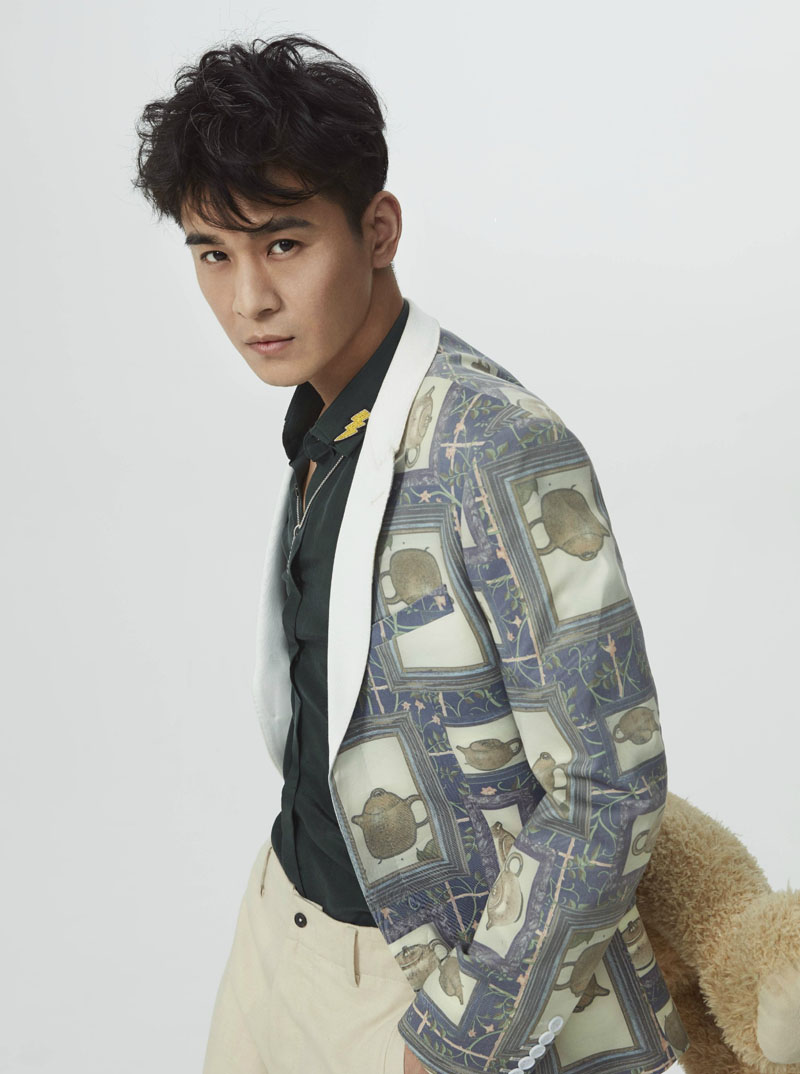 中国内地广西壮族自治区桂林影视男演员乔振宇暖男风秋季写真图片桌面壁纸图片