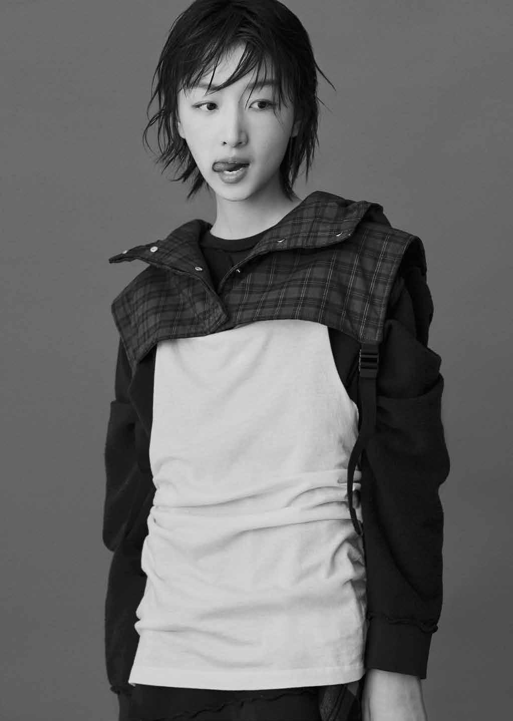 高清中国内地影视河北省石家庄女演员周冬雨百变造型时尚杂志写真图片壁纸图片