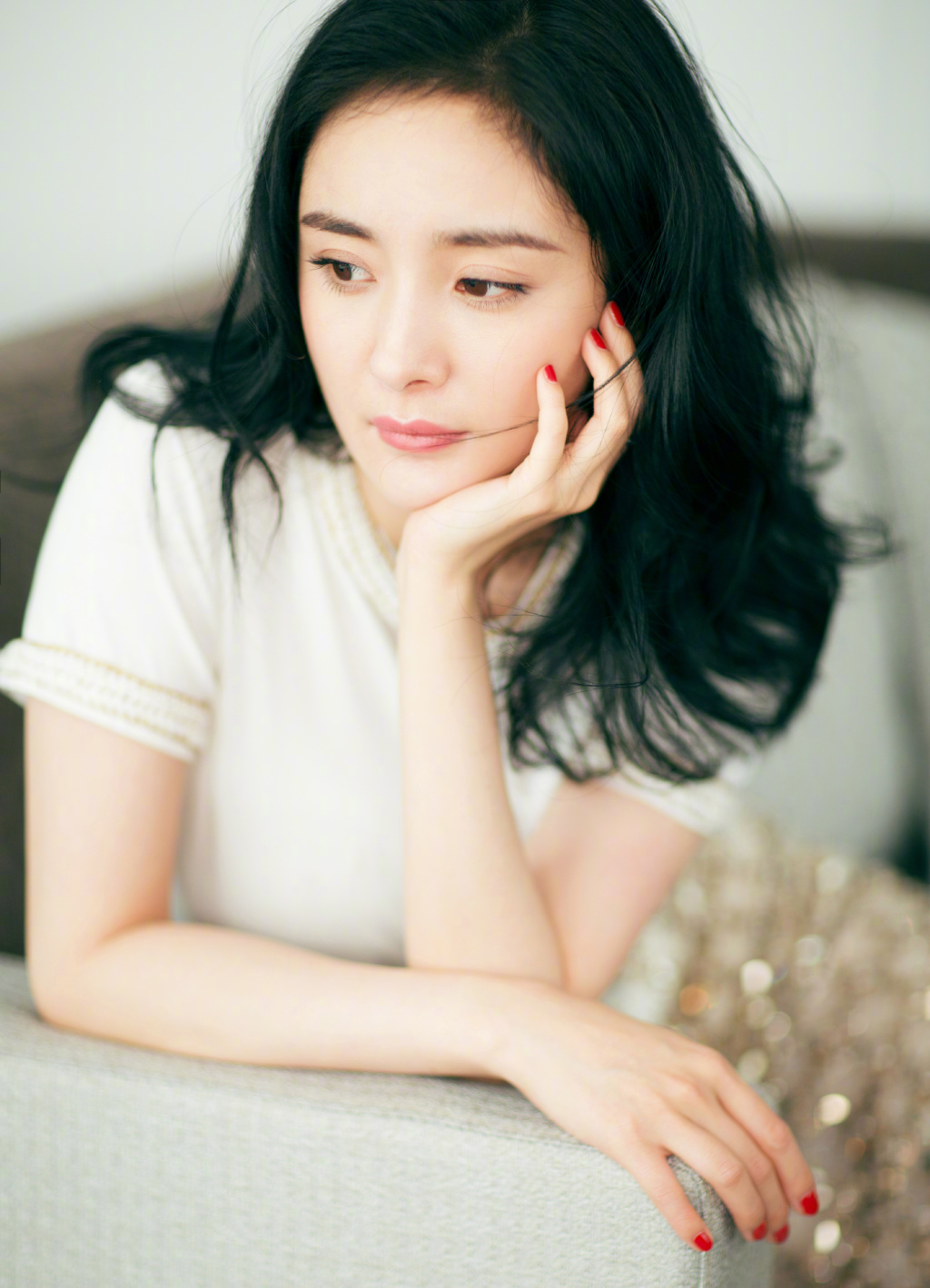 中国内地北京影视女演员杨幂唯美时尚高清桌面壁纸图片