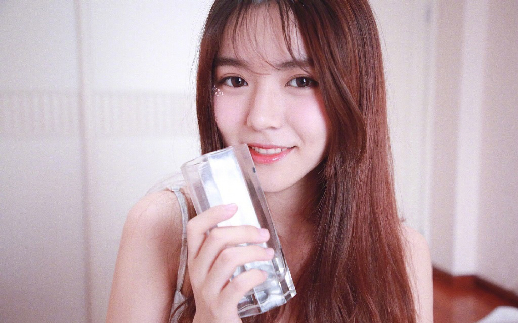 蕾丝女神图片 性感蕾丝美女生活照 蕾丝美女写真图片