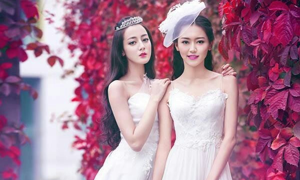米兰达可儿婚纱照图片图片