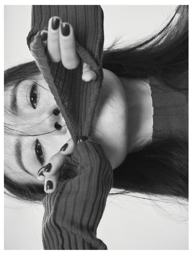董洁黑白文艺范时尚写真大片图片