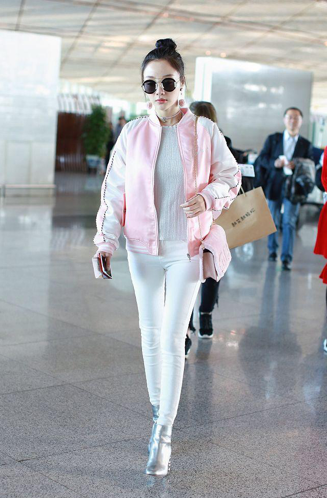 贾乃亮李小璐甜馨一家三口庆生写真大片图片