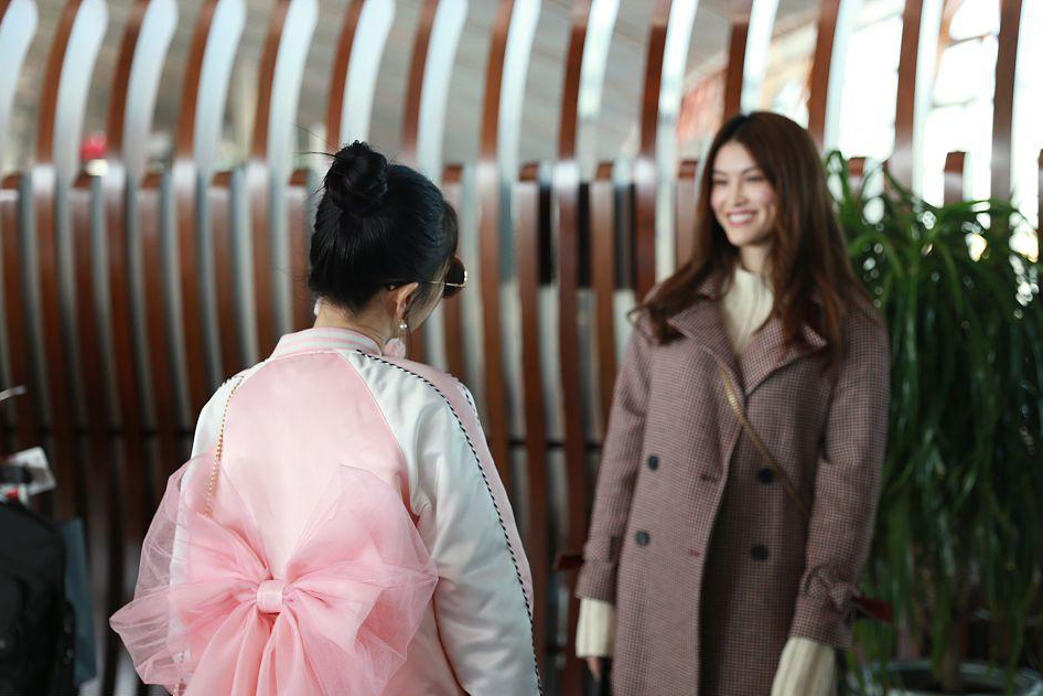 李小璐甜馨图片 李小璐甜馨温暖养眼写真图片