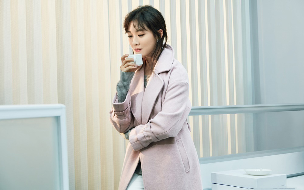 中国内地辽宁省沈阳女演员菅纫姿秋冬养眼时尚写真图片图片