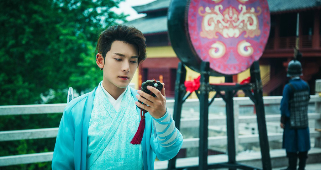 陈翔帅气图片 陈翔西装写真图片图片