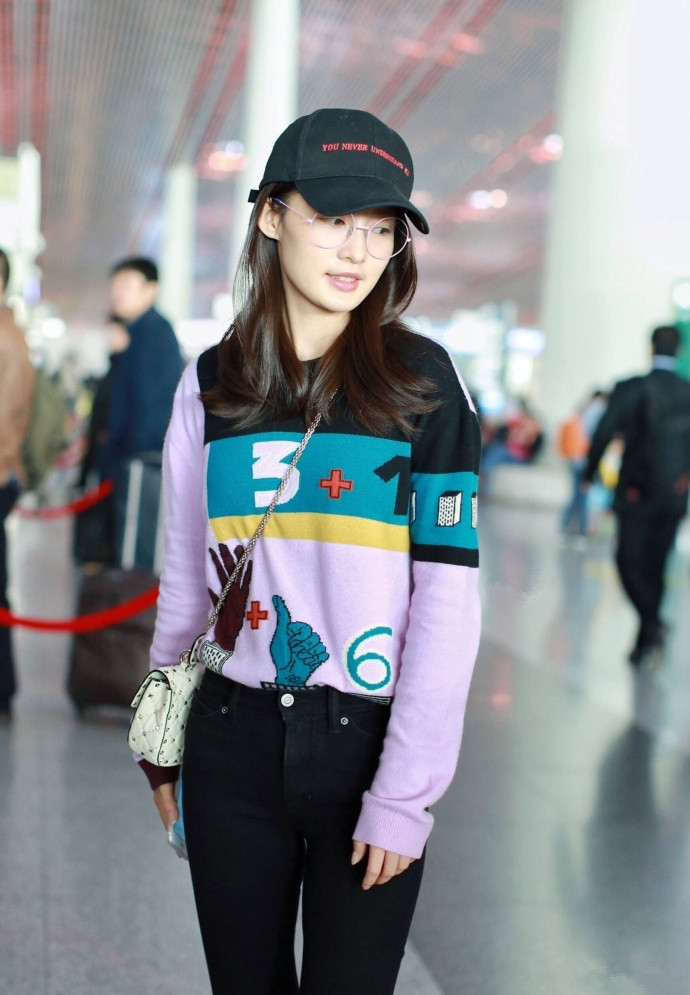 李沁最新活动现场写真图片图片