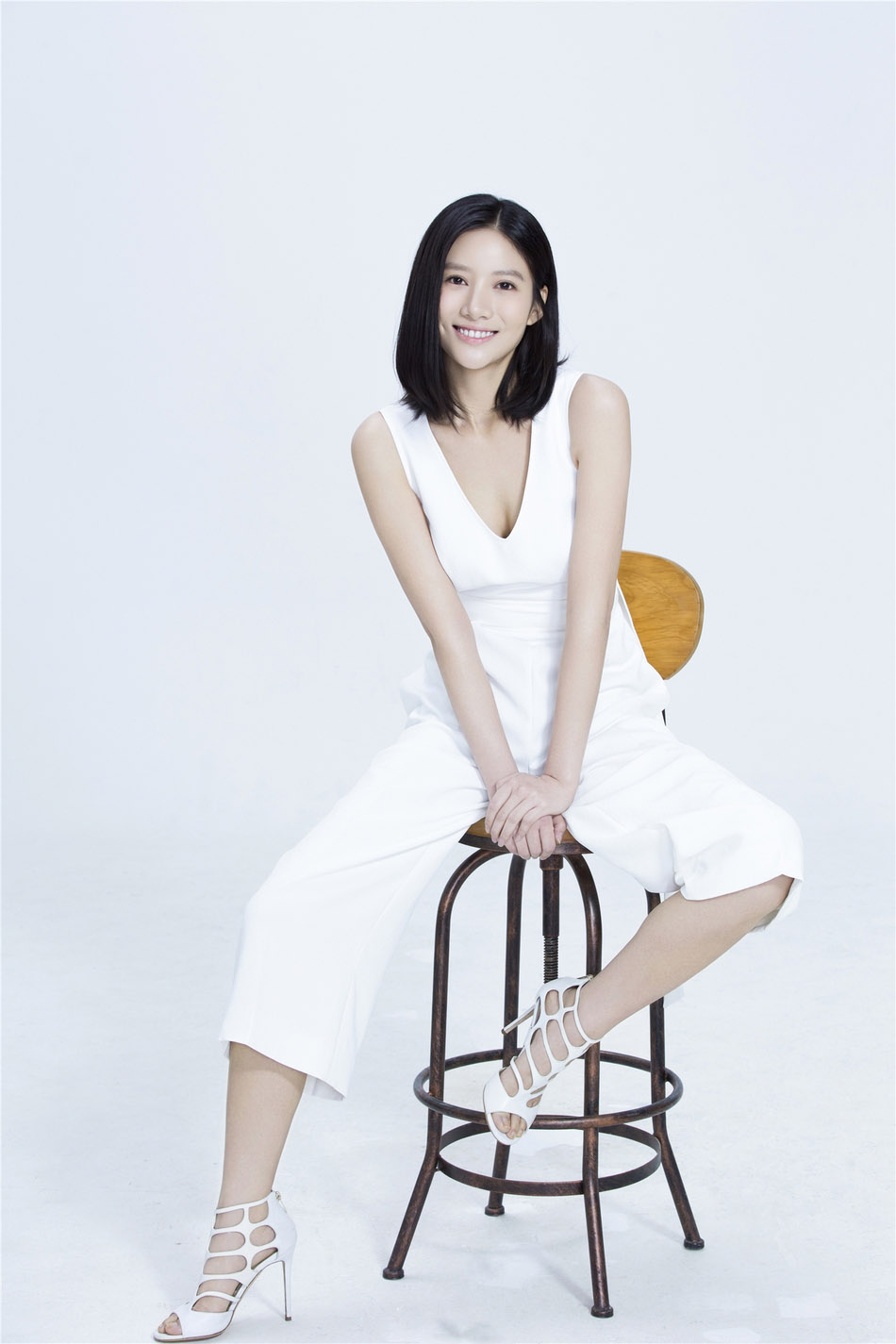 中国内地山东济南女演员吴优魅惑性感时尚杂志写真大片图片
