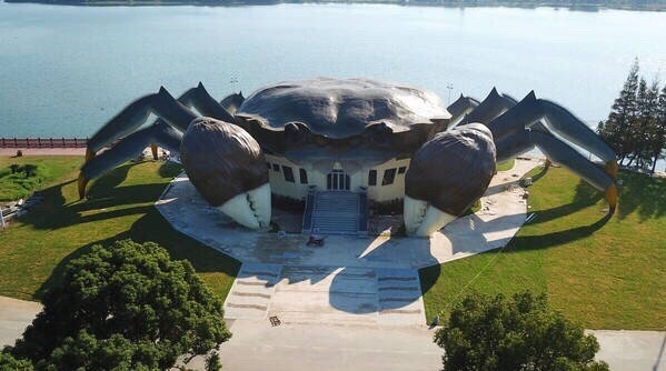 苏州特色建筑图片  苏州阳澄湖畔“超级大闸蟹”建筑图片图片