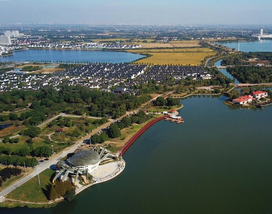 苏州特色建筑图片  苏州阳澄湖畔“超级大闸蟹”建筑图片图片