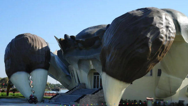 苏州特色建筑图片  苏州阳澄湖畔“超级大闸蟹”建筑图片图片