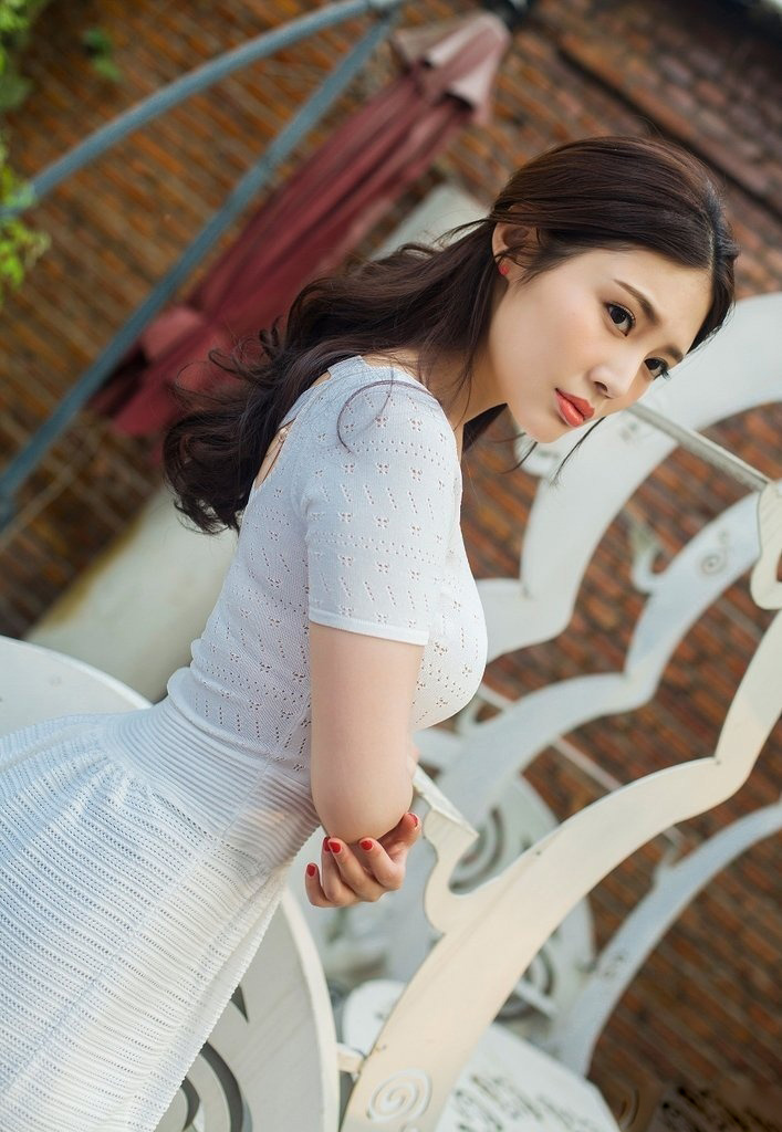 徐冬冬蛋糕裙甜美写真图片图片