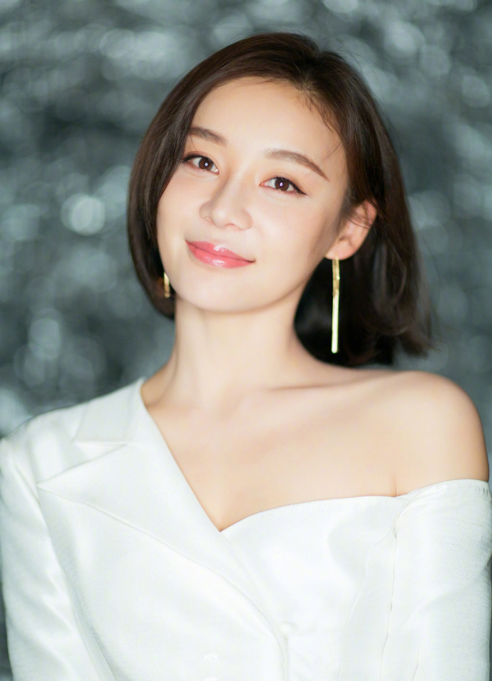 马甲线女王袁姗姗时尚性感写真图片超赞身材图片