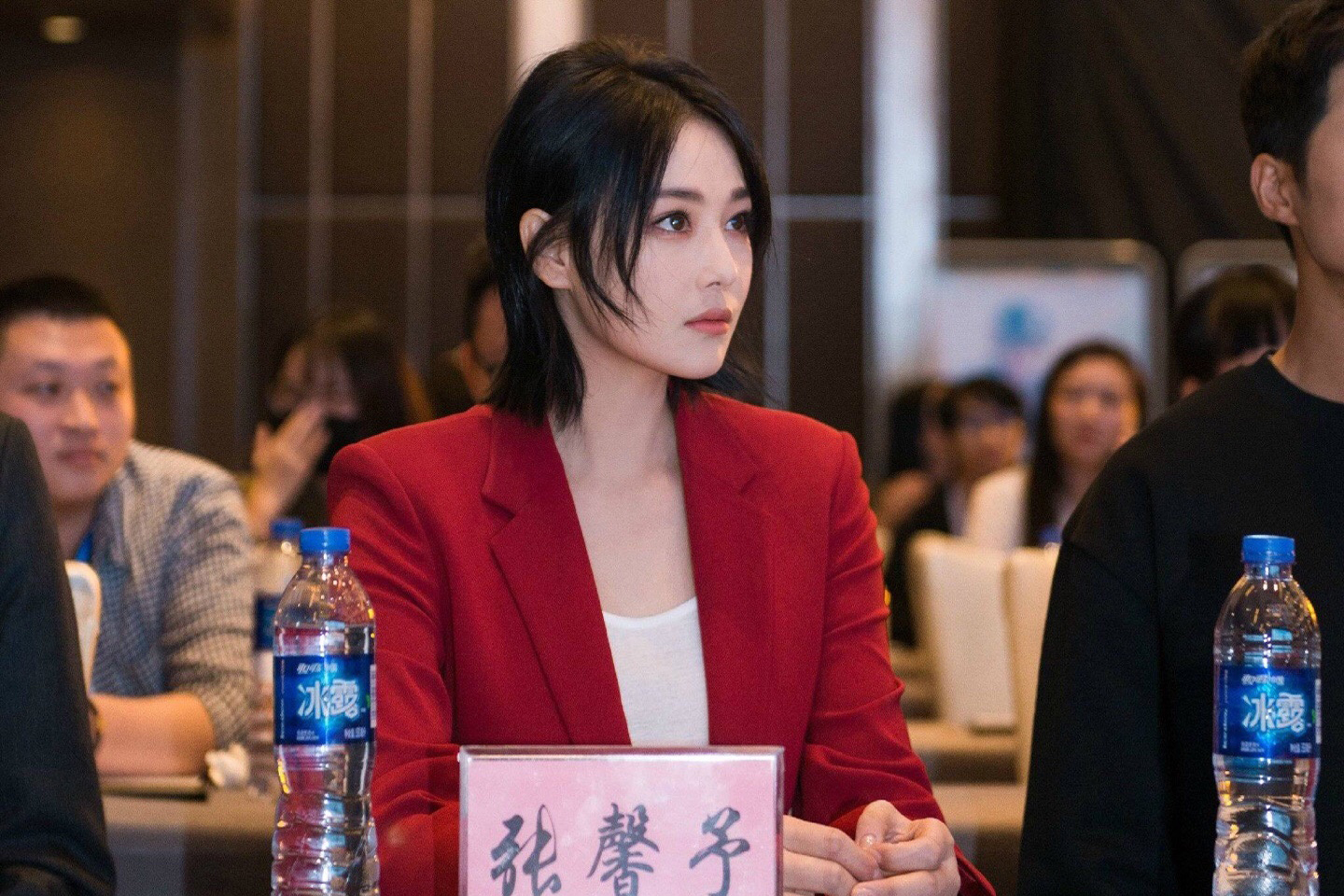 张馨予性感长裙礼服高清图片图片