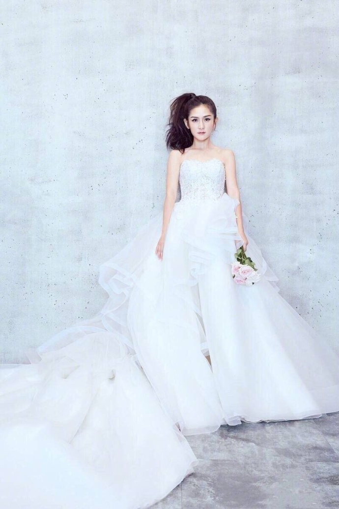 谢娜花海写真图片：温婉优雅图片