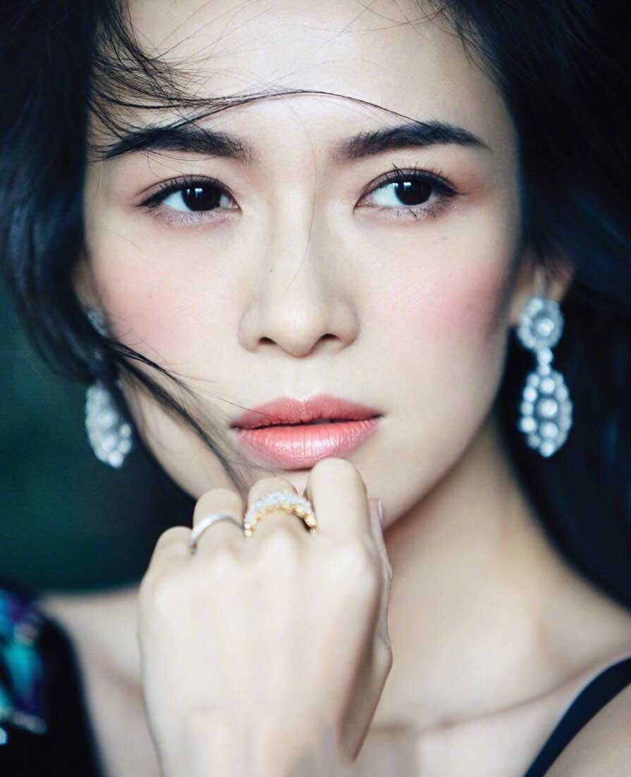 章子怡图片章子怡最新时尚封面图片 恋情甜美人比花娇图片