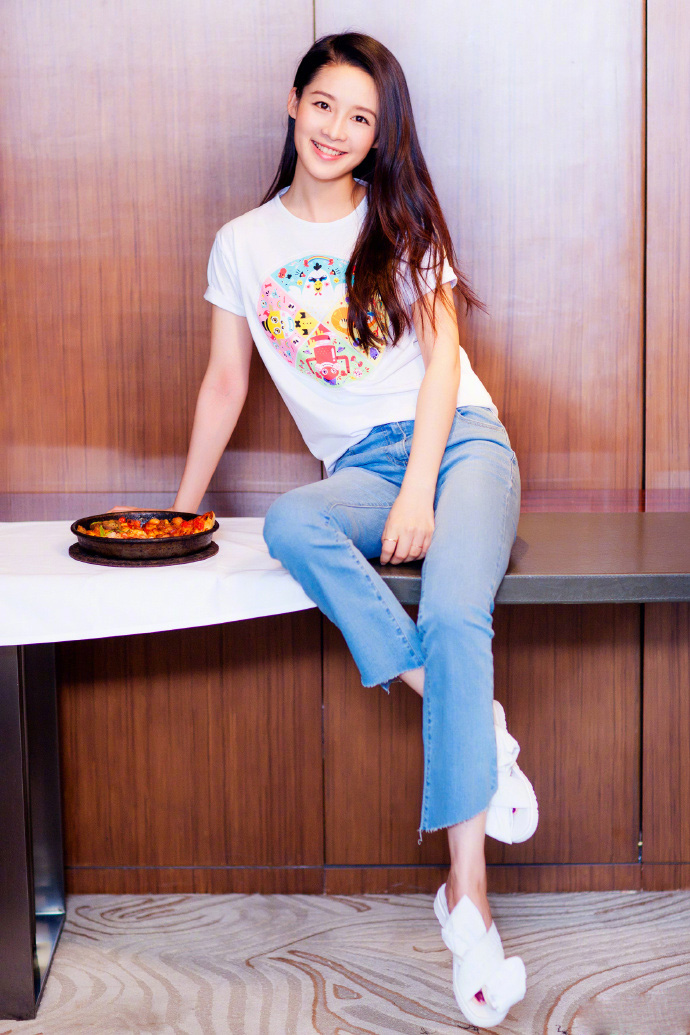 李沁蕾丝透视性感写真图片图片