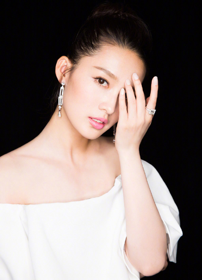 李沁蕾丝透视性感写真图片图片