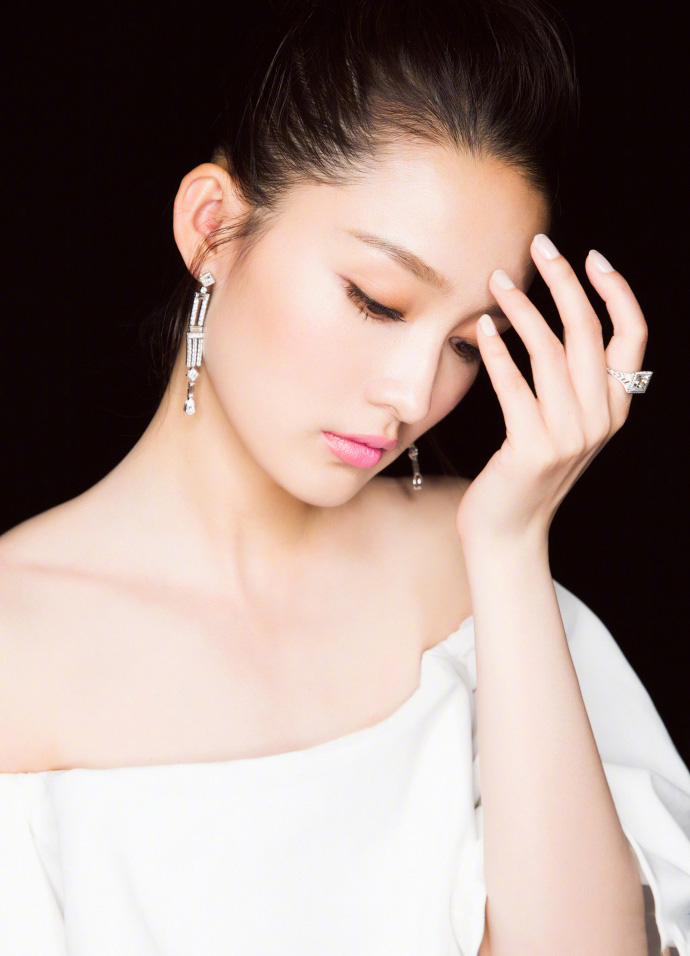李沁蕾丝透视性感写真图片图片
