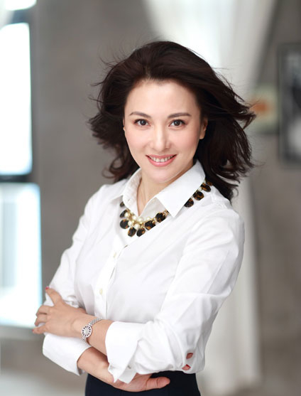主持人纳森乌日塔图片  央视主持人图片图片