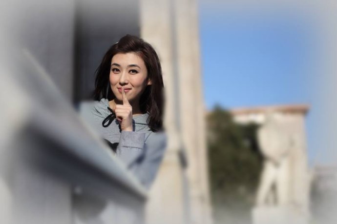 主持人纳森乌日塔图片  央视主持人图片图片