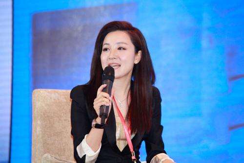 主持人章艳图片 中央电视台主持人章艳图片图片