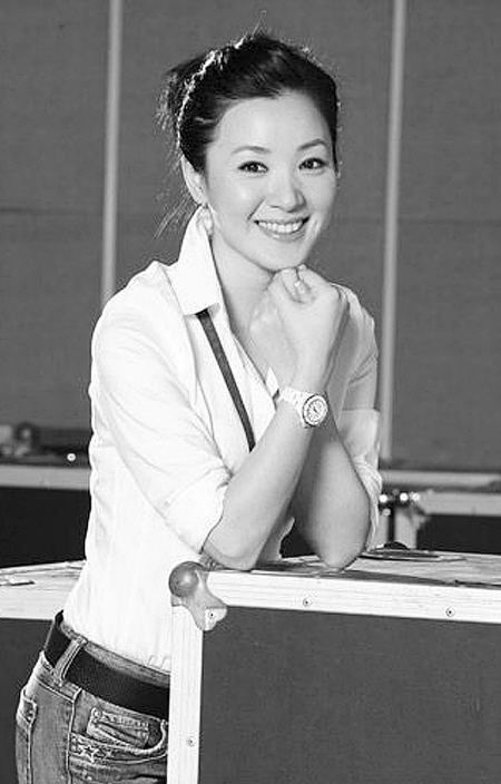 主持人章艳图片 中央电视台主持人章艳图片图片