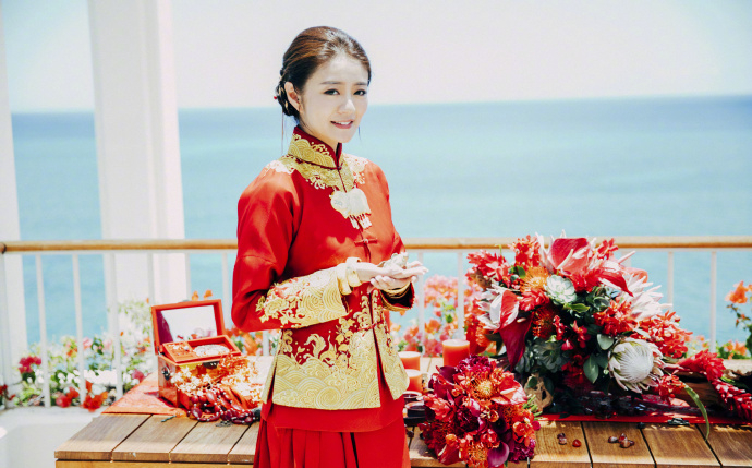 陈妍希唯美婚纱照性感摄影图片 让我们一起祝福爱情图片