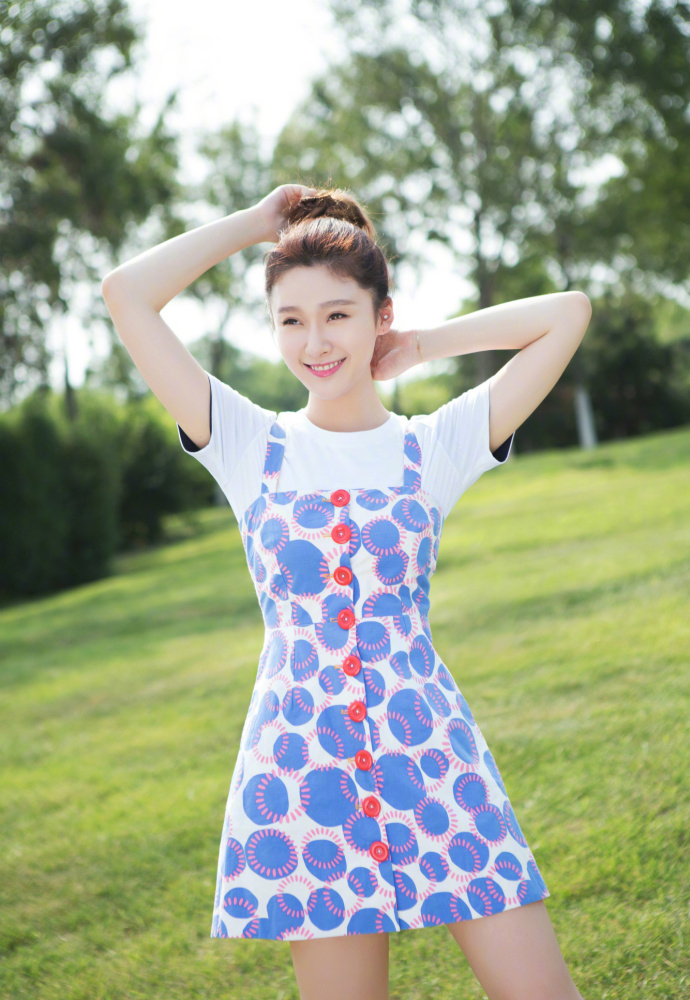 子璇图片
