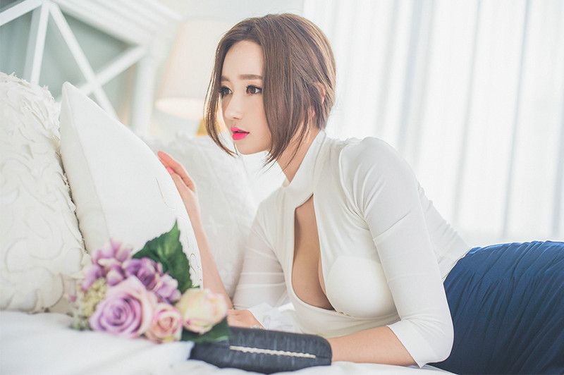 少女时代上海代言游戏 露蛮腰秀玉腿性感惹火图片