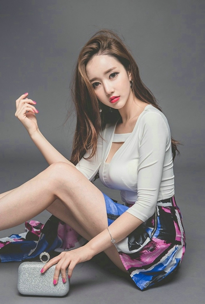 高颜值韩国美女明星李宝英写真高清电脑桌面主题壁纸图片图片