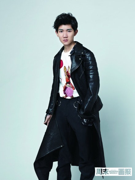 TFBOYS王源黑色礼服微笑甜美 TFBOYS图片王源图片图片
