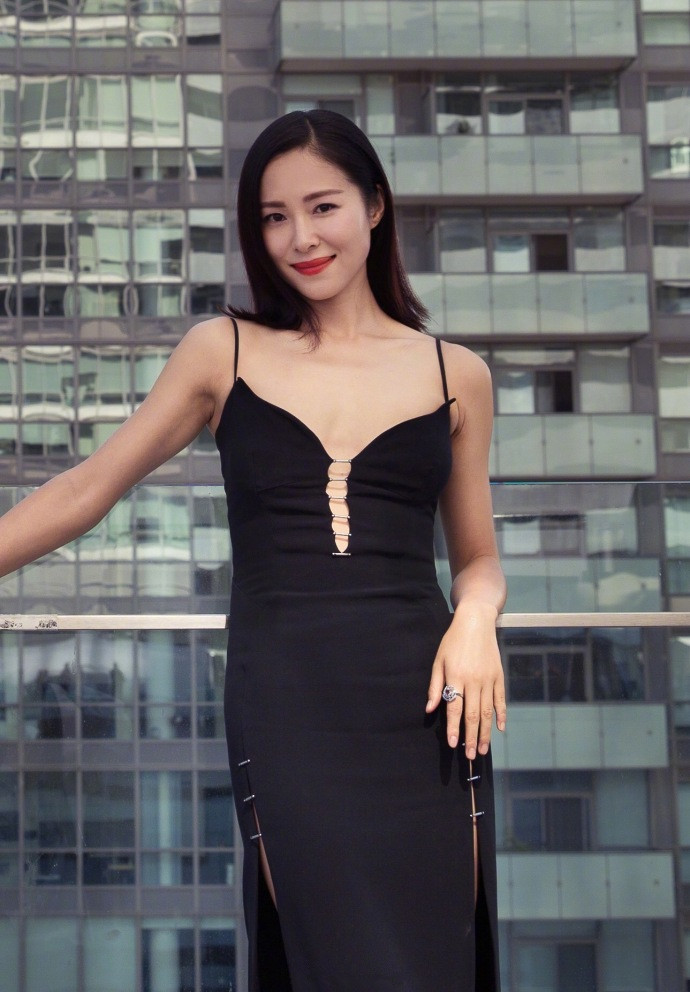江一燕图片