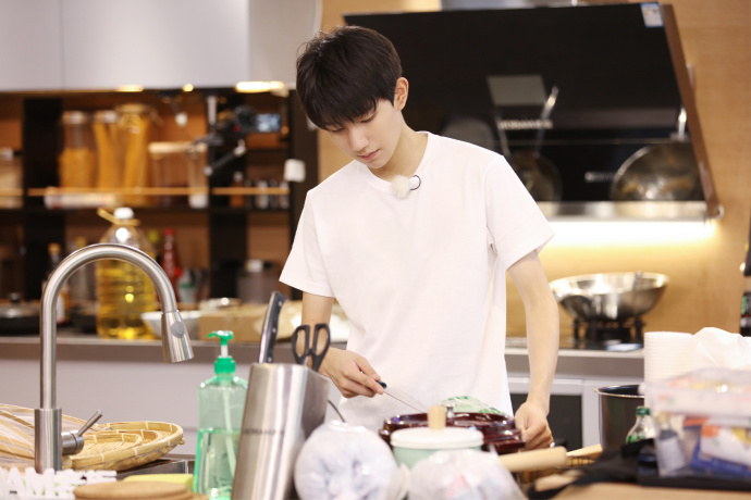 TFBOYS王源十六岁生日会图片图片