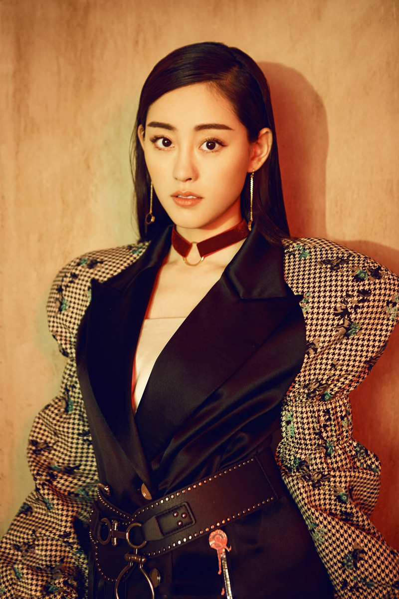 中国内地黑龙江齐齐哈尔女演员祝绪丹性感迷人写真桌面壁纸图片