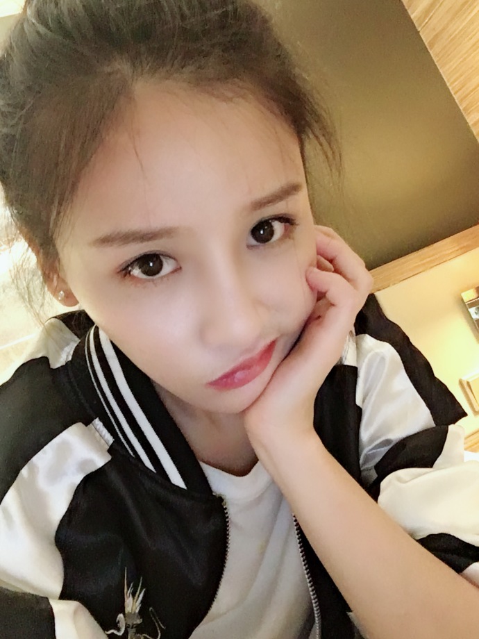 曾艳芬图片
